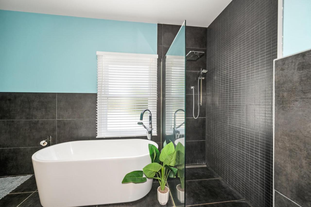Springfield Rise Lodge - Rotorua Holiday Home מראה חיצוני תמונה